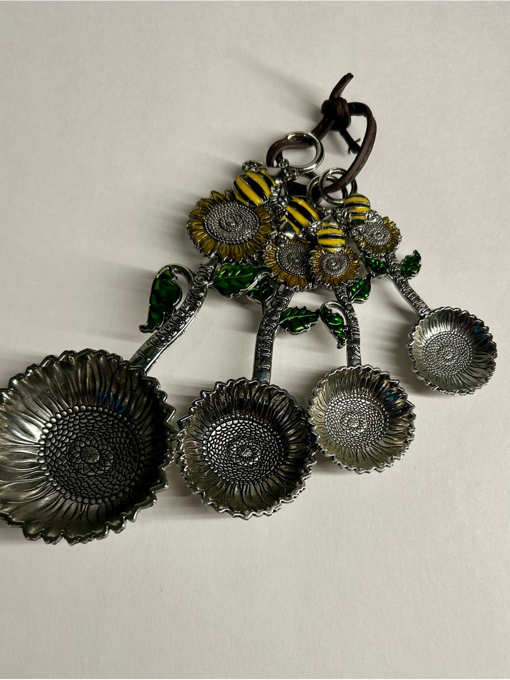 Ganz Sunflower Measuring Spoon Set with Bee Accents Set of 4